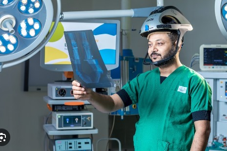 Dr Vinay Tantuway - Robotic Knee Replacement.
